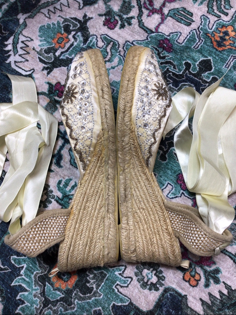 Old Navy Cream Embellished Espadrille Wedge Sandals with Ribbon Ankle Ties Sz.9 - Picture 11 of 12
